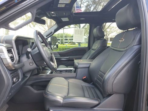 Used 2024 Ford F250 Platinum w/ Tremor Off-Road Package image 12