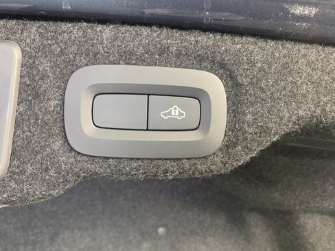 Used 2021 Volvo S60 T5 Momentum w/ Protection Package Premier FWD image 36