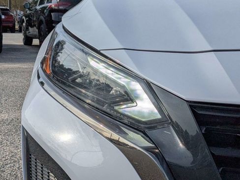 Used 2024 Nissan Altima 2.5 SR image 10