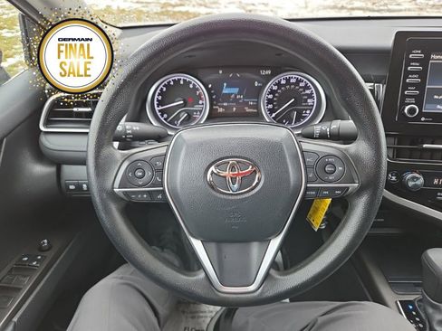 Used 2022 Toyota Camry LE image 32