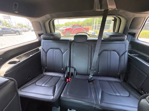 Used 2018 Ford Expedition Limited w/ Equipment Group 302A RWD image 13