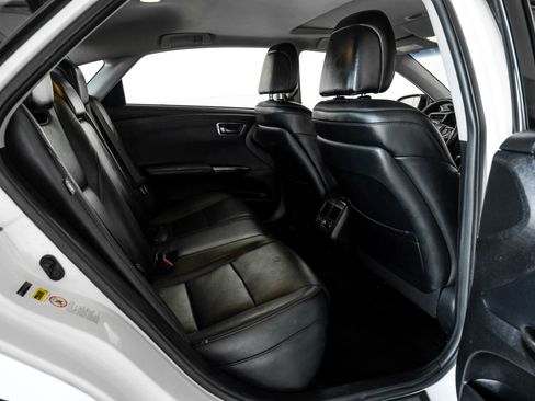 Used 2015 Toyota Avalon Limited FWD image 26