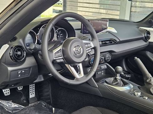 New 2026 MAZDA MX-5 Miata Club w/ Interior Package RWD image 10