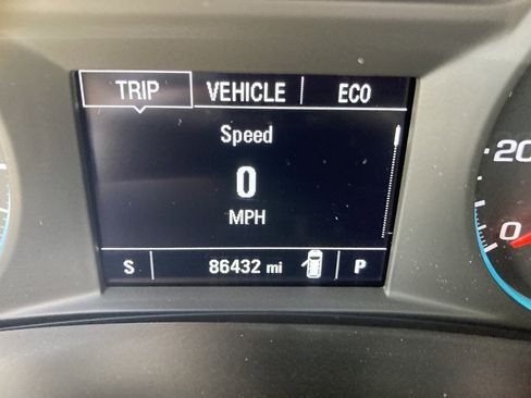 Used 2020 Chevrolet Equinox LS image 10