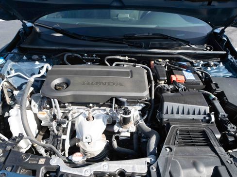 Used 2025 Honda Civic Sport image 30