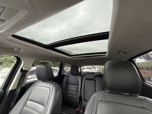 Used 2018 Ford Escape SEL AWD/4WD image 14