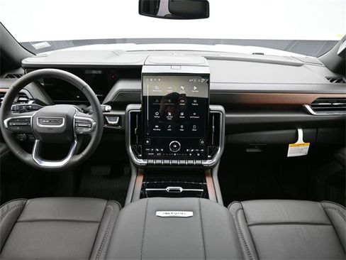 New 2026 GMC Yukon XL Denali image 13