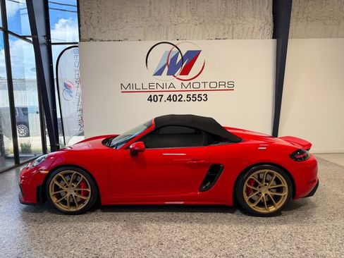 Used 2022 Porsche 718 Boxster Spyder RWD image 42
