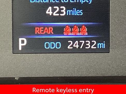 Used 2025 Toyota Corolla LE image 4