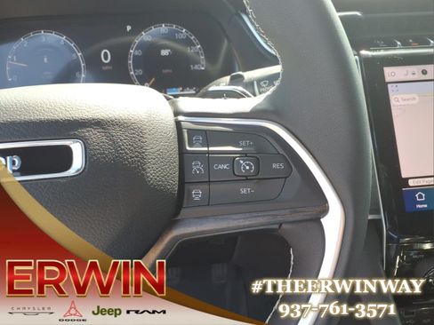 Certified 2024 Jeep Grand Cherokee Limited AWD/4WD image 19