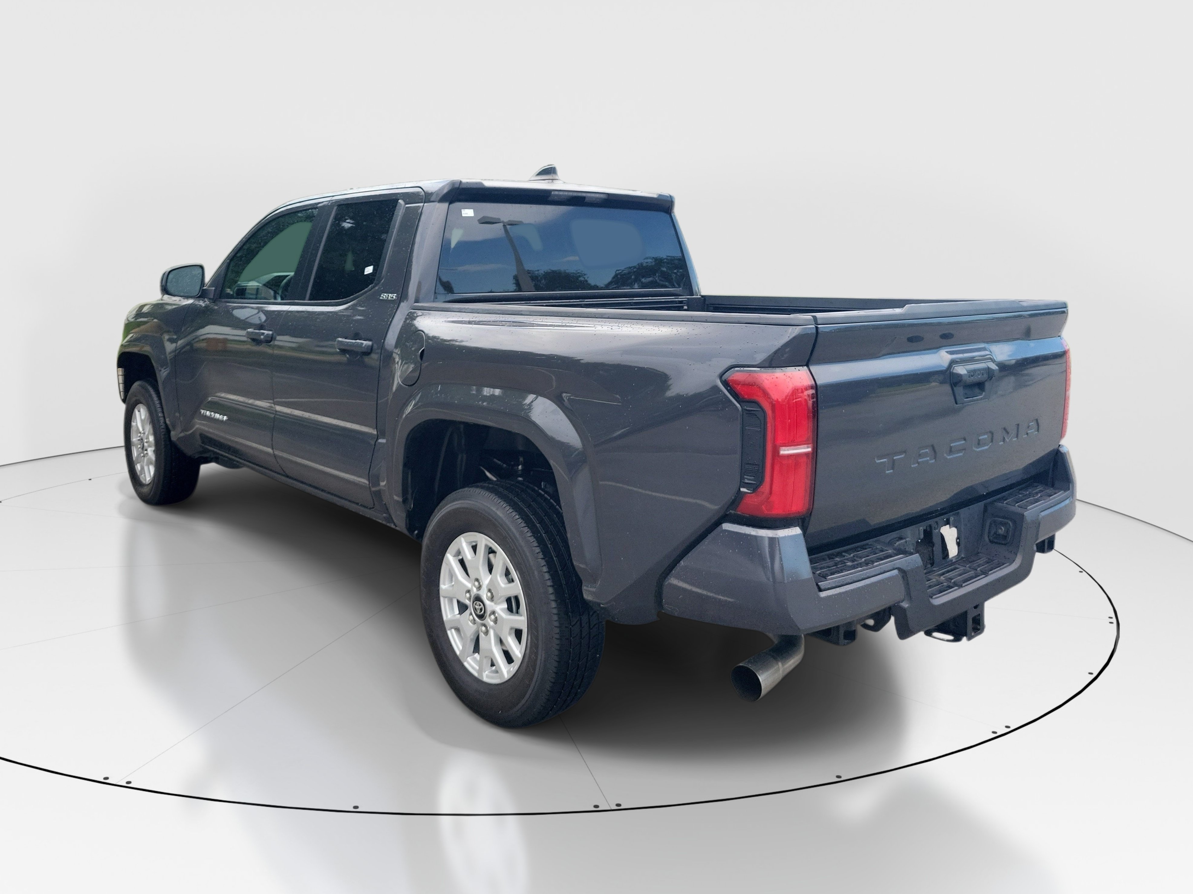 Used 2025 Toyota Tacoma SR5 RWD image 5