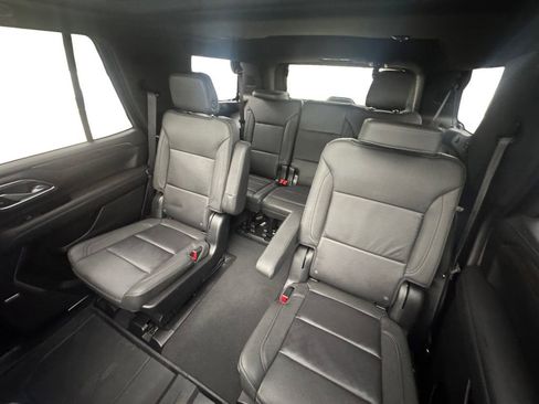 Used 2024 Chevrolet Tahoe LT w/ Luxury Package image 15