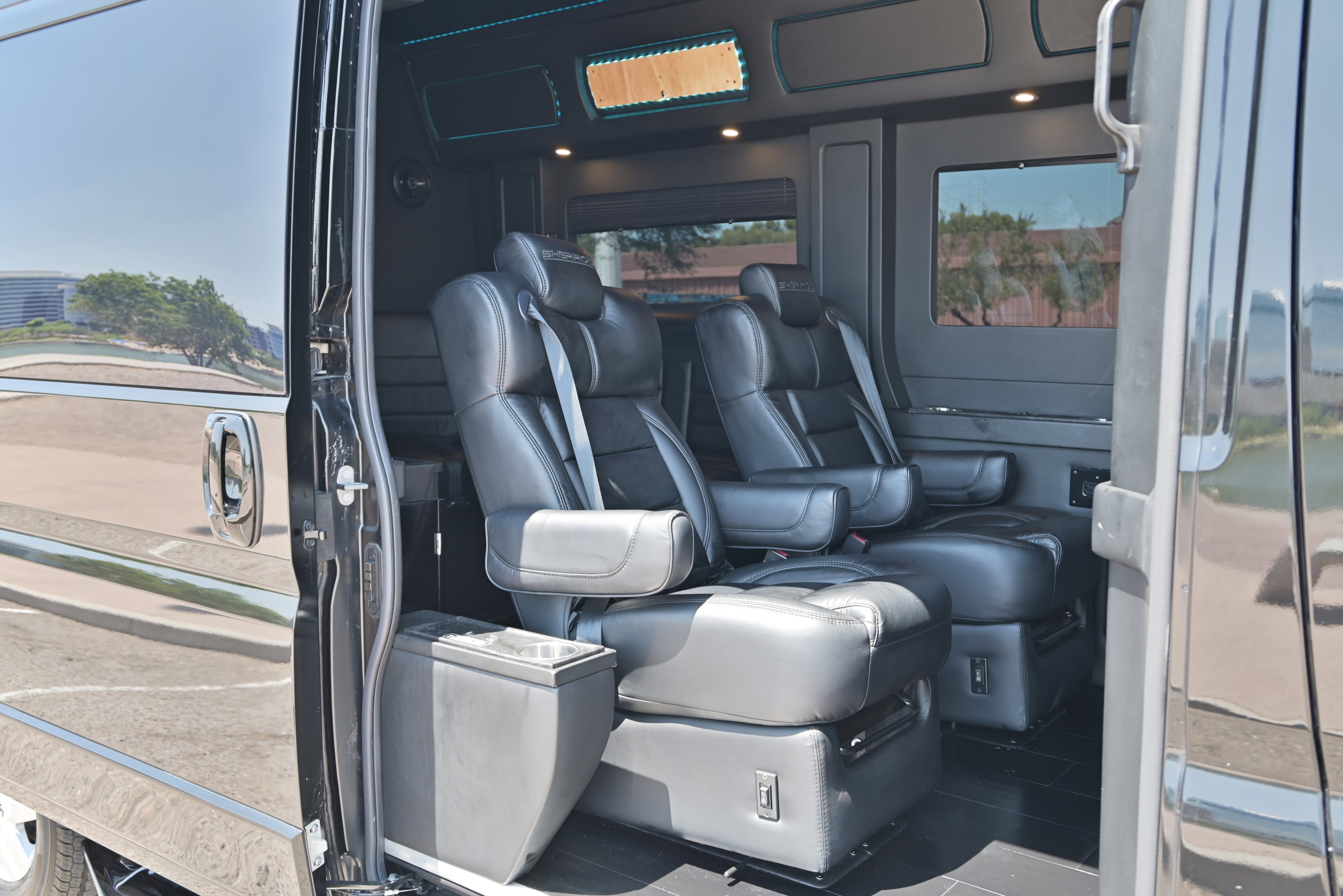 Used 2021 RAM ProMaster 2500 w/ RV Ready Prep Package FWD image 6