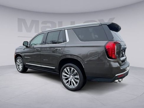 Used 2021 GMC Yukon Denali w/ Denali Premium Package image 3