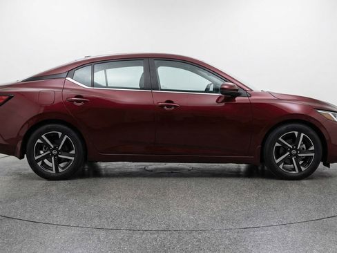 Used 2025 Nissan Sentra SV image 11