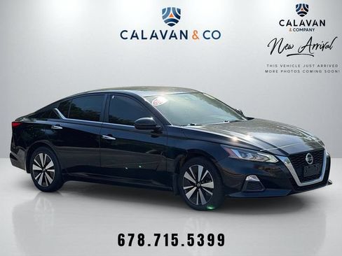 Used 2022 Nissan Altima 2.5 SV FWD image 1