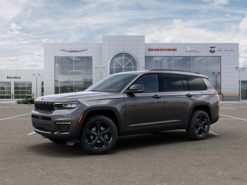 New 2025 Jeep Grand Cherokee L Limited w/ Black Appearance Package AWD/4WD image 23