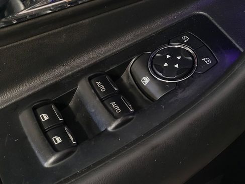 Used 2015 Ford Taurus Limited FWD image 27