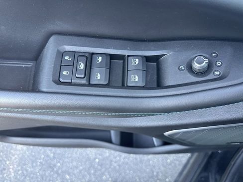 Used 2024 Jeep Grand Cherokee Trailhawk w/ Luxury Tech Group III AWD/4WD image 19