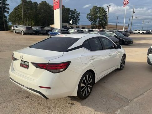 Used 2025 Nissan Sentra SV w/ SV Premium Package FWD image 6
