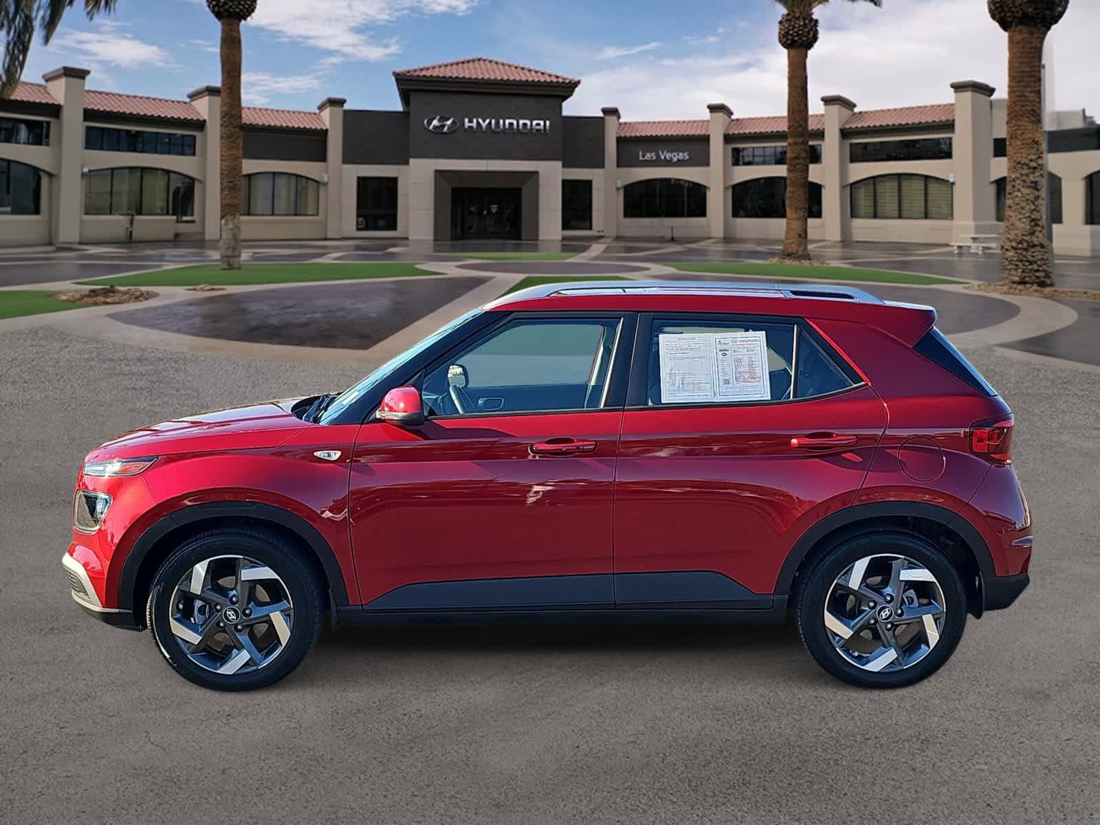 Certified 2024 Hyundai Venue SEL FWD image 5