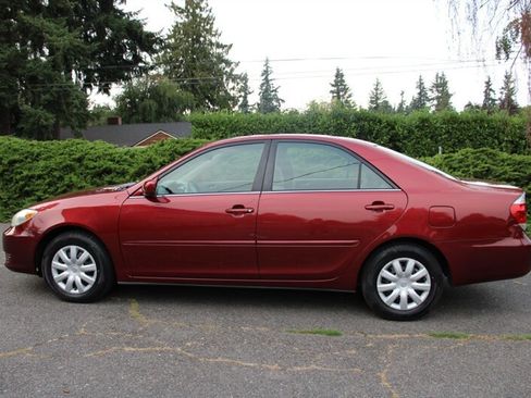 Used 2005 Toyota Camry LE image 12