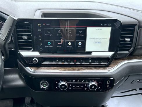Certified 2022 GMC Sierra 1500 Elevation w/ LPO, Elevation Black Package AWD/4WD image 13