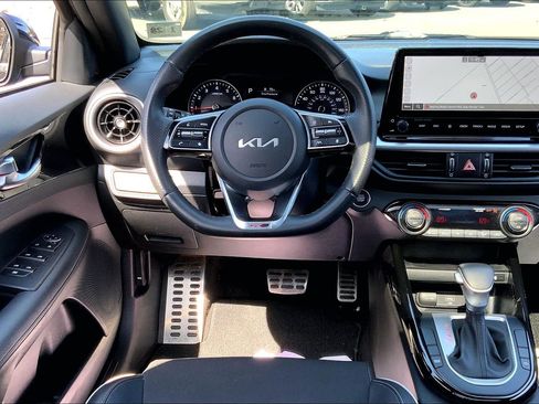 Used 2023 Kia Forte GT-Line w/ GT-Line Premium Package image 7