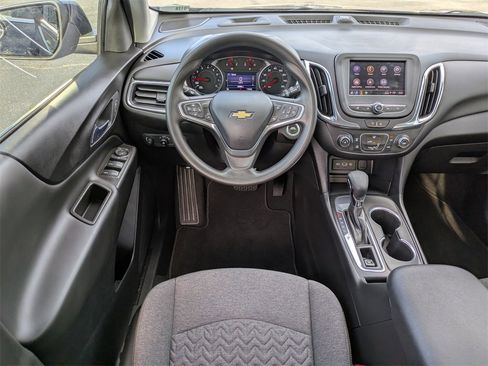 Used 2022 Chevrolet Equinox LT image 16
