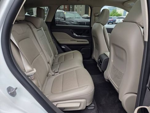 Used 2024 Lincoln Corsair Grand Touring AWD/4WD image 19