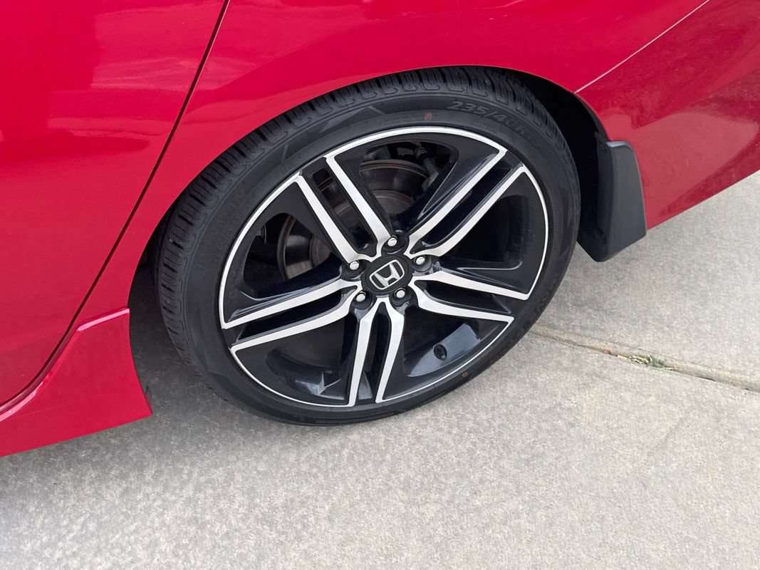 Used 2017 Honda Accord Sport image 14