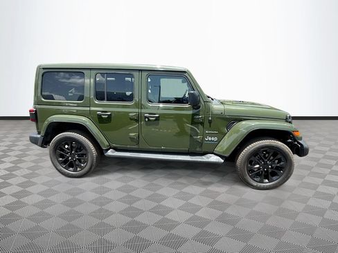 Used 2023 Jeep Wrangler Unlimited Sahara w/ Cold Weather Group AWD/4WD image 5