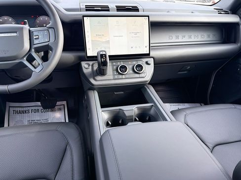 New 2026 Land Rover Defender 130 X-Dynamic SE AWD/4WD image 19