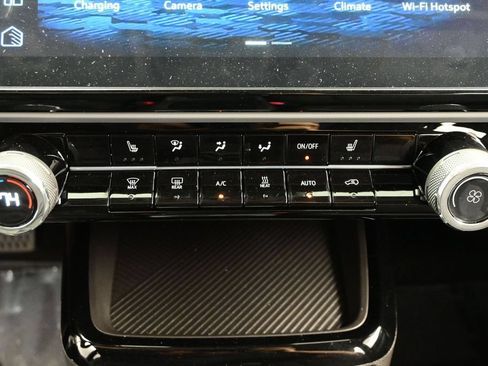 New 2027 Chevrolet Bolt LT w/ Comfort Package FWD image 28