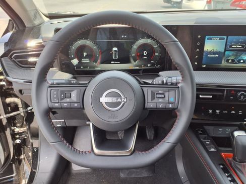 New 2025 Nissan Kicks SR image 12