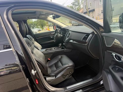 Used 2019 Volvo XC90 T6 Momentum w/ Protection Package Premier AWD/4WD image 27
