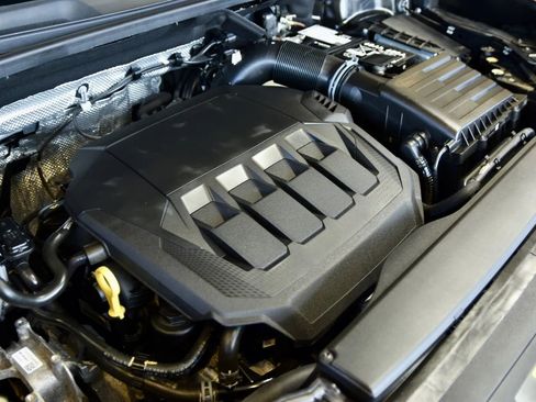 Used 2024 Audi Q3 2.0T Premium image 29