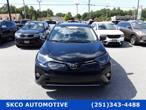 Used 2018 Toyota RAV4 Adventure image 8