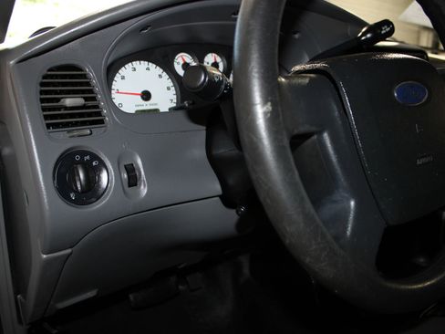 Used 2011 Ford Ranger Sport RWD image 16