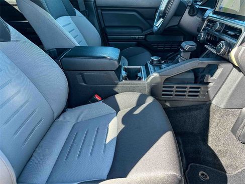 Used 2025 Toyota Tacoma TRD Sport image 22