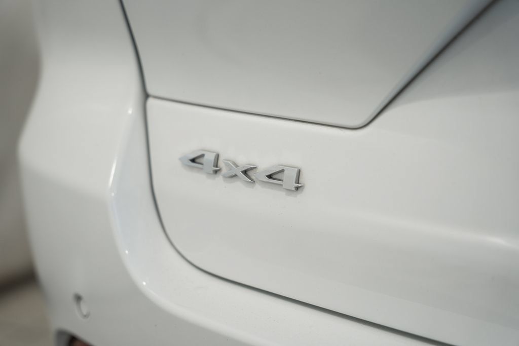 Certified 2023 Jeep Grand Cherokee Limited AWD/4WD image 8