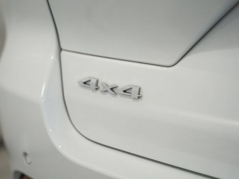 Certified 2023 Jeep Grand Cherokee Limited AWD/4WD image 8