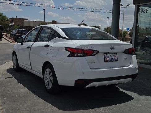 Used 2023 Nissan Versa S FWD image 4