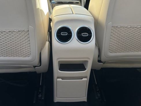 Used 2025 Mercedes-Benz GLA 250 4MATIC image 66