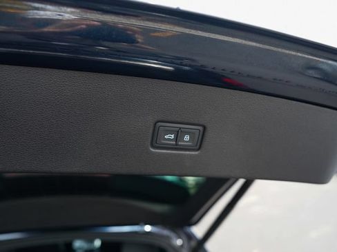 Used 2023 Audi SQ8 Prestige AWD/4WD image 27