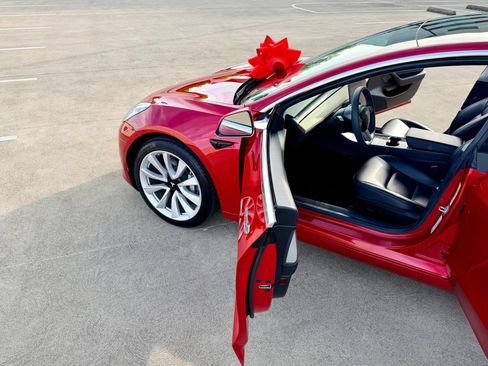 Used 2020 Tesla Model 3 Standard Range Plus RWD image 35