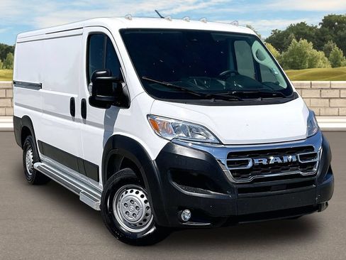 Used 2025 RAM ProMaster 2500 w/ U-Haul Equipment Group FWD image 2