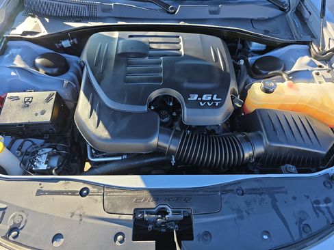 Used 2022 Dodge Charger SXT w/ Blacktop Package image 25