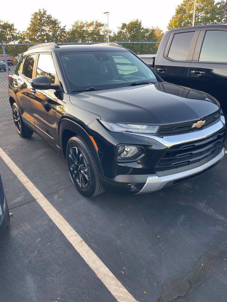 Used 2023 Chevrolet TrailBlazer LT w/ Convenience Package FWD image 4