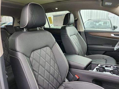 New 2026 Volkswagen Atlas SEL Premium R-Line AWD/4WD image 18